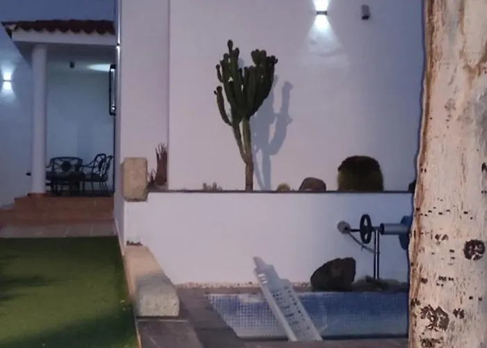 Luxury Ocean Views Heated Pool Private Holiday home *